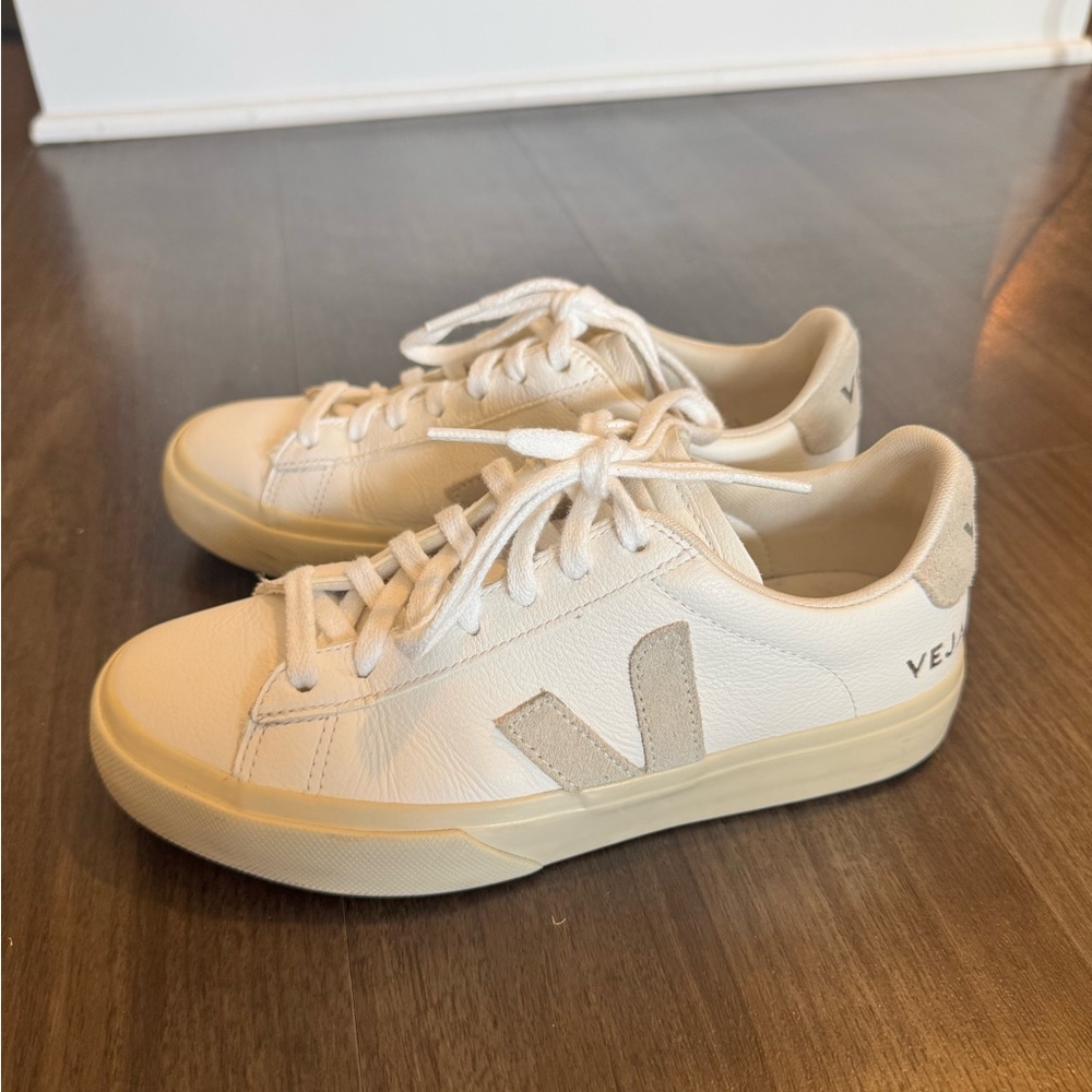 Veja White and Cream Women's Sneakers